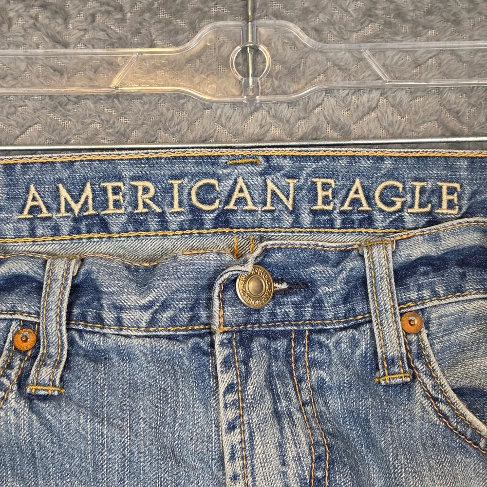American Eagle Low Rise Bootcut Jeans Mens 32x34 Light Wash Distressed Cotton